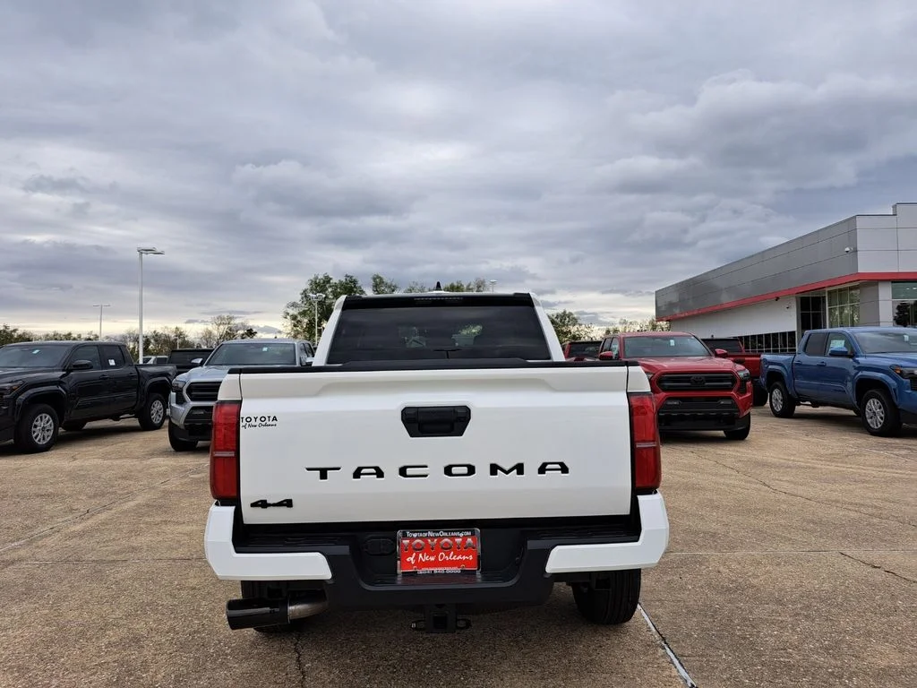 2026 Toyota Tacoma SR5 - Photo 6