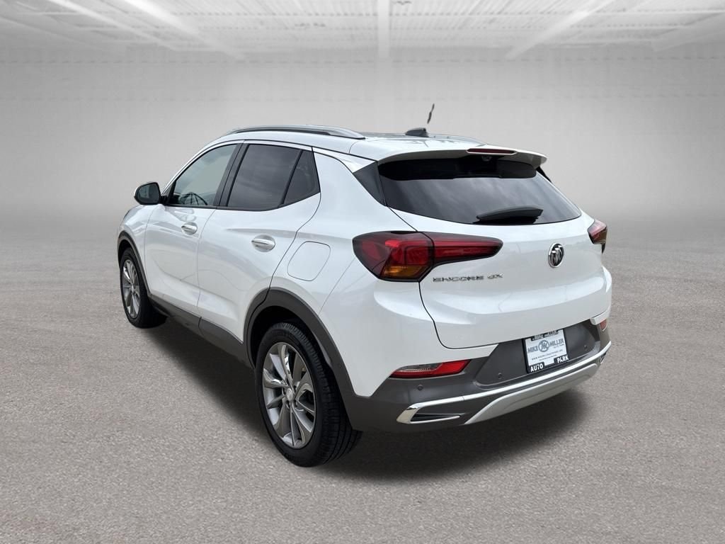 Used 2021 White Frost Buick Essence image 3