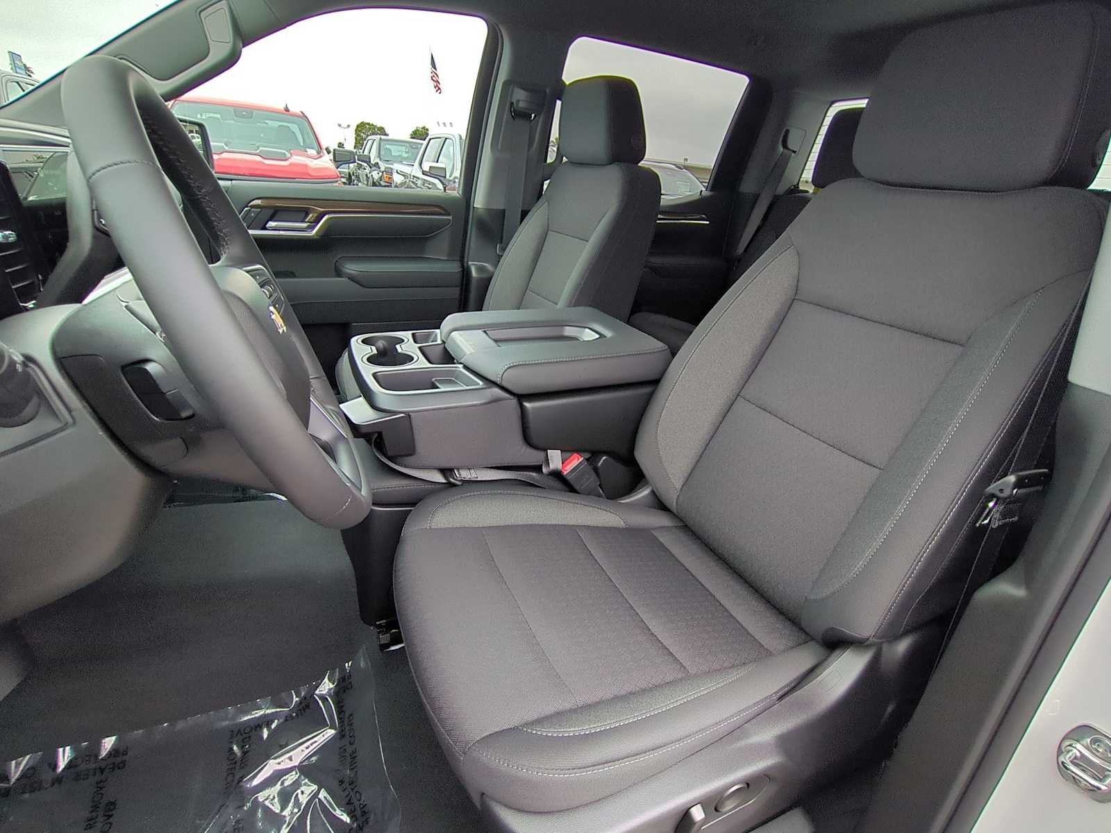 New 2026 Summit White Chevrolet LT (2FL) image 23