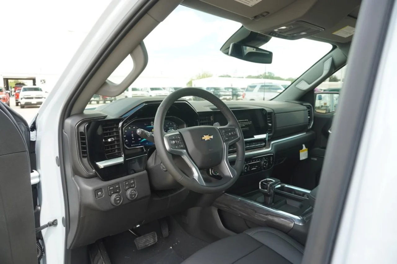 2026 Chevrolet Silverado 1500 LTZ - Photo 23
