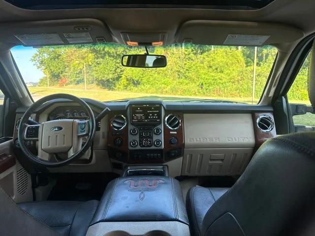Used 2015 White Ford King Ranch image 12