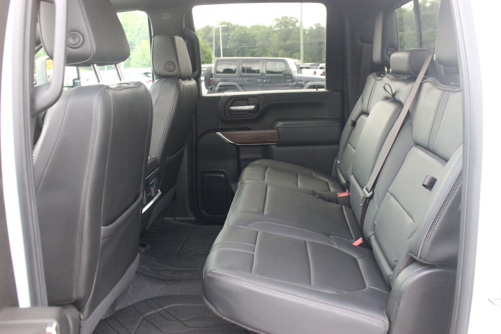 Used 2023 IRIDESCENT PEARL TRICOAT Chevrolet High Country image 38