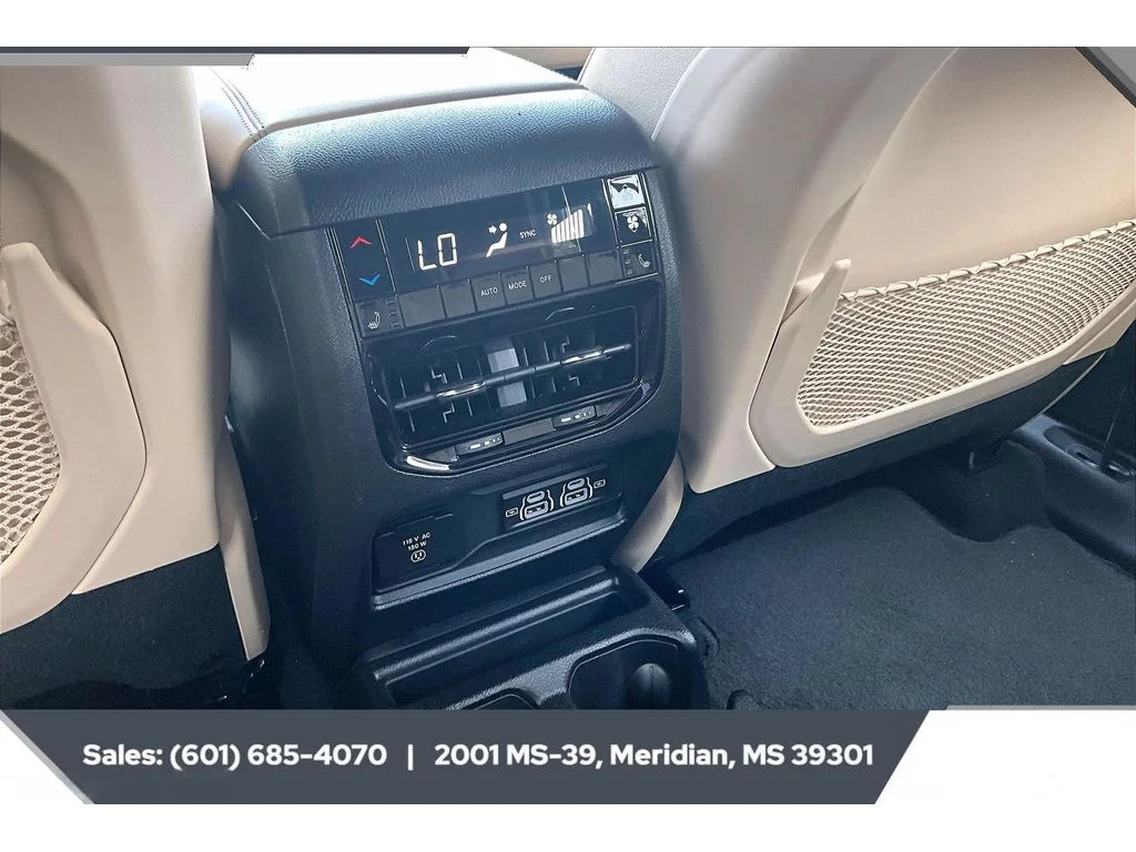 Used 2025 Baltic Gray Metallic Clearcoat Jeep Limited image 25