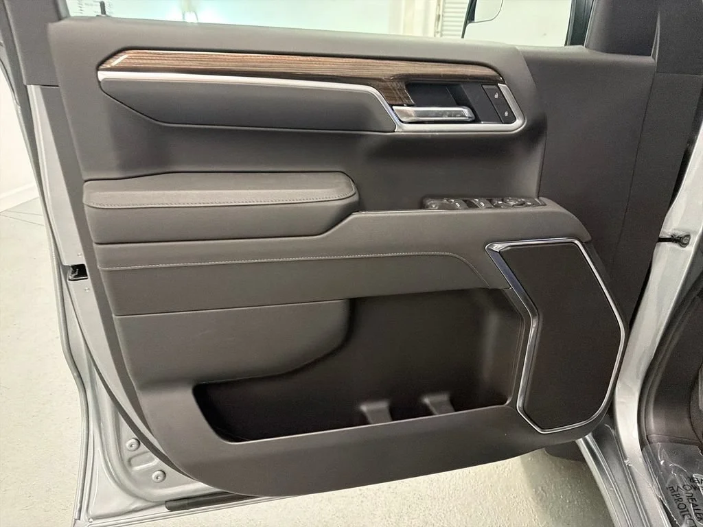 New 2026 Sterling Gray Metallic Chevrolet LT (2FL) image 13