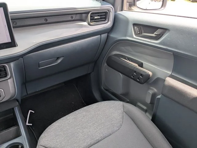 Used 2025 White Ford XL image 13