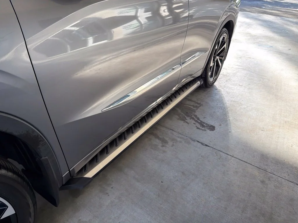 Used 2022 Silver Mitsubishi SEL image 15