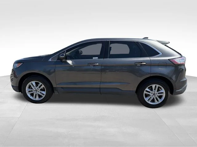 Used 2017 Gray Ford SEL image 4