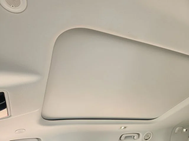 Used 2026 White Land Rover S image 18