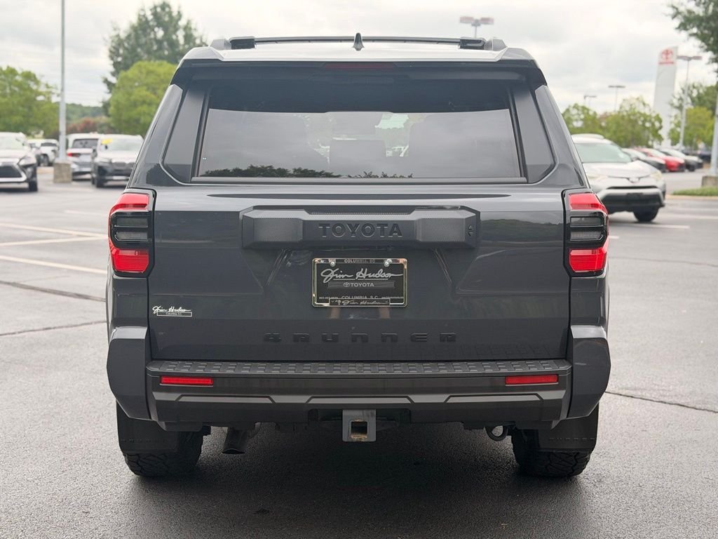 Used 2025  Toyota SR5 image 11