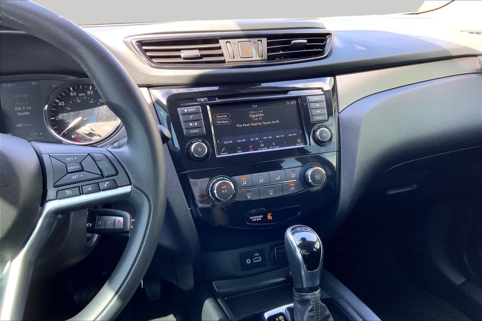 Used 2020 Magnetic Black Pearl Nissan S image 6