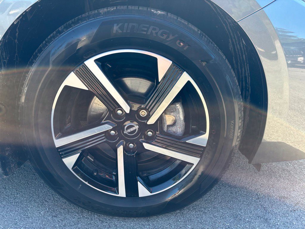 Used 2024 Gray Nissan SV image 19