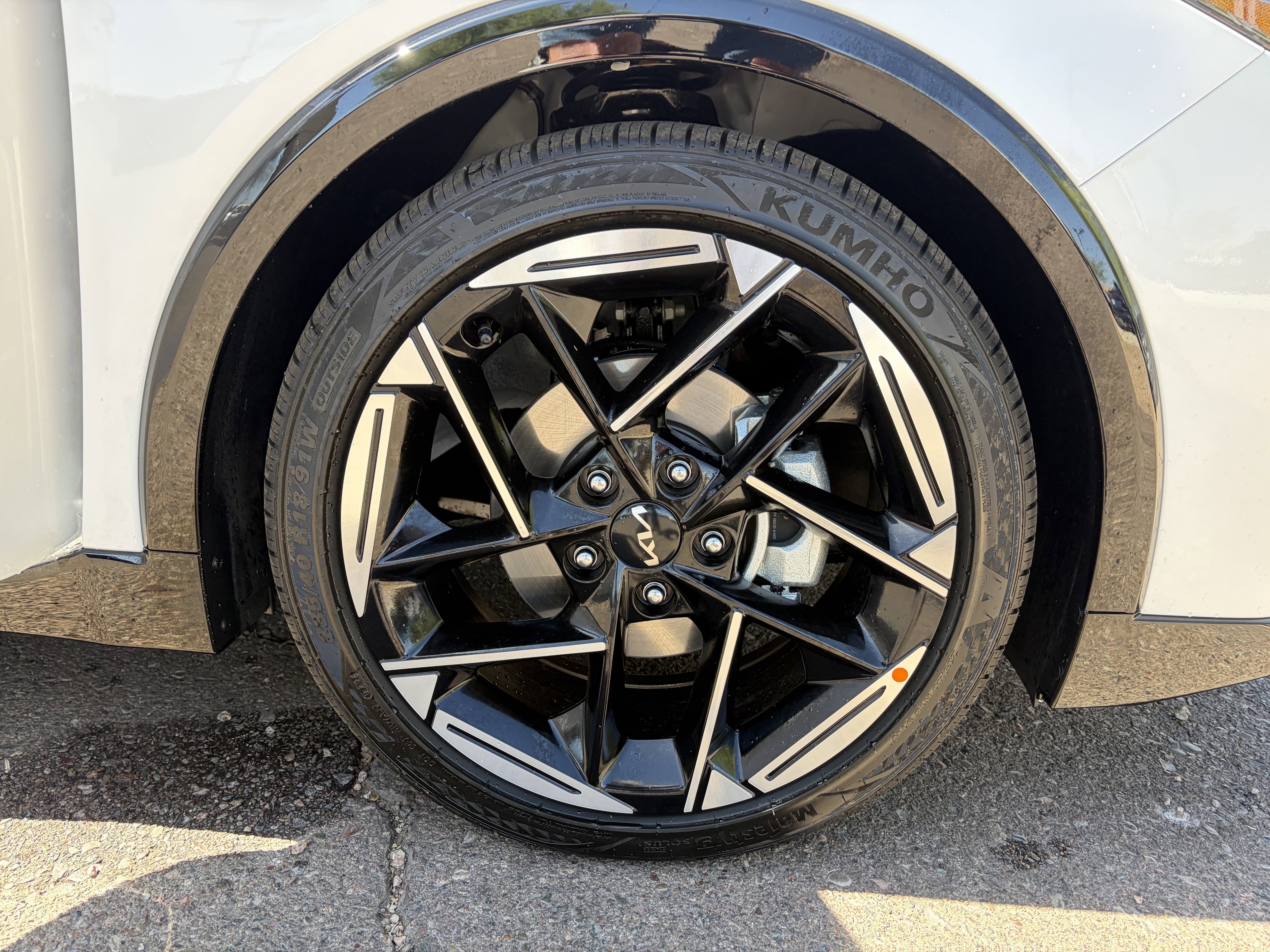 New 2026 Snow White Pearl Kia GT-Line image 7