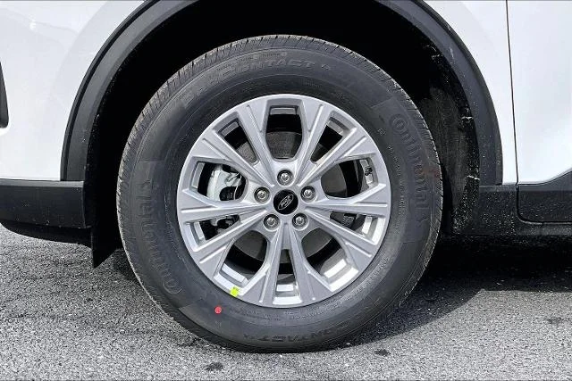 New 2026 Oxford White Ford Active® image 24