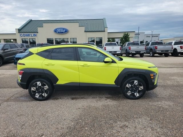 Used 2025 Yellow Hyundai SEL image 20