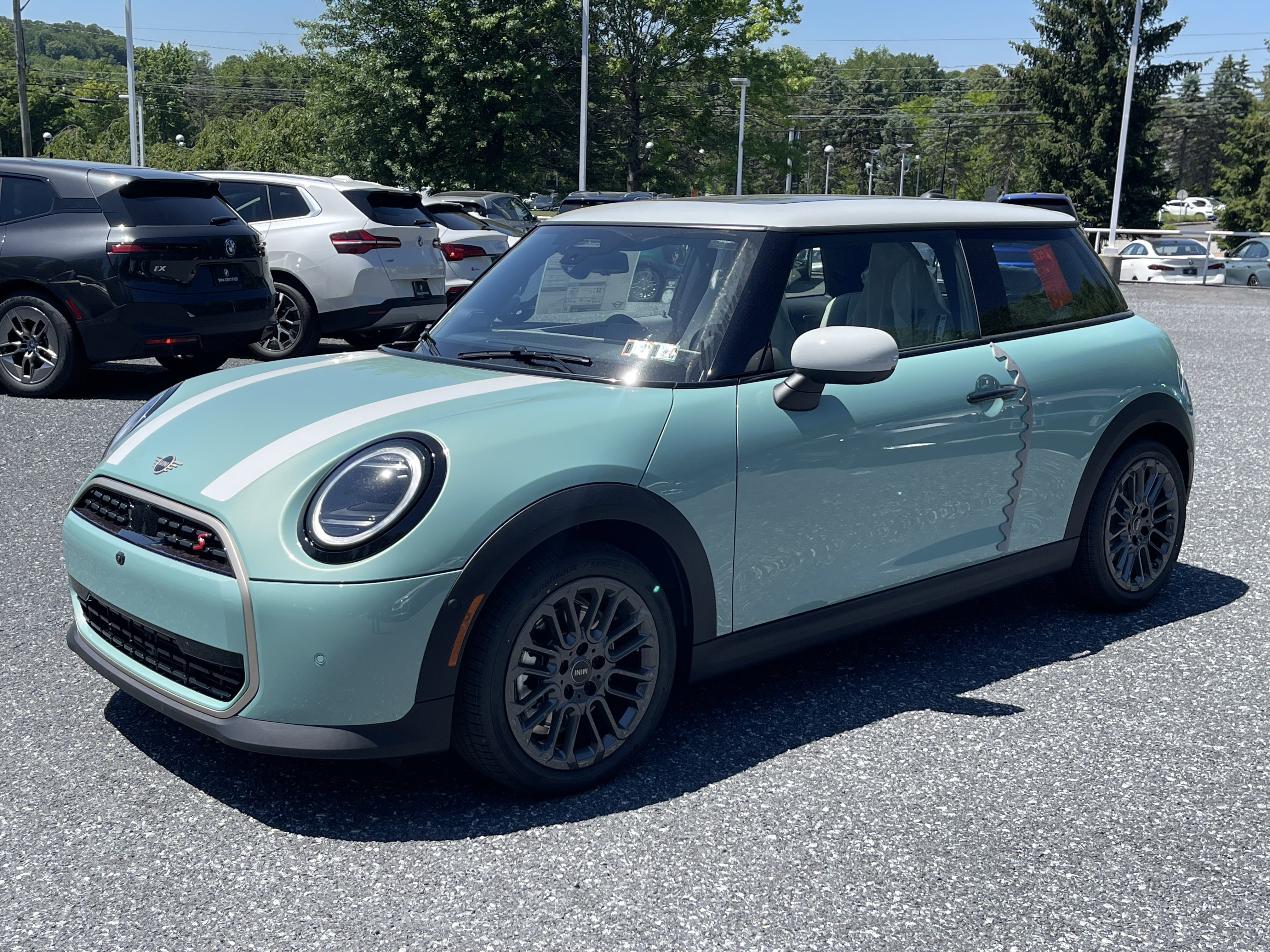 2026 MINI Hardtop Cooper S's photo