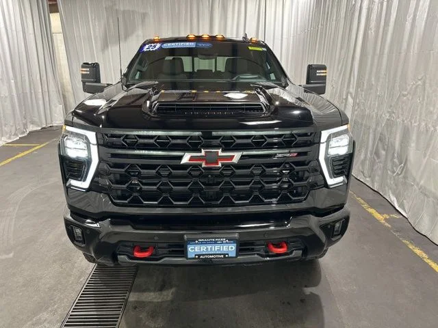 Used 2025 Black Chevrolet ZR2 image 9