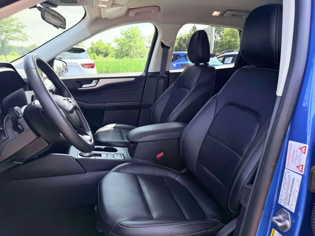 Used 2021 Blue Ford SEL image 13