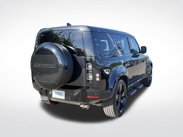 Certified Used 2025 Black Land Rover V8 image 8