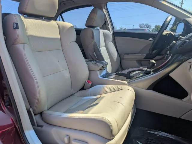 Used 2011 Red Acura 2.4 image 20