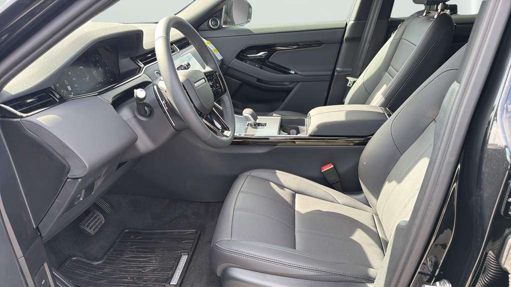 New 2026 Santorini Black Land Rover S image 17