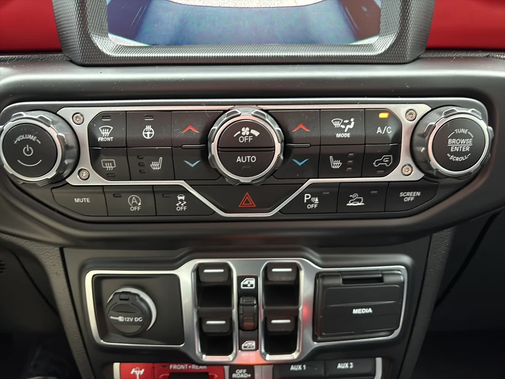2021 Jeep Gladiator Rubicon - Photo 19