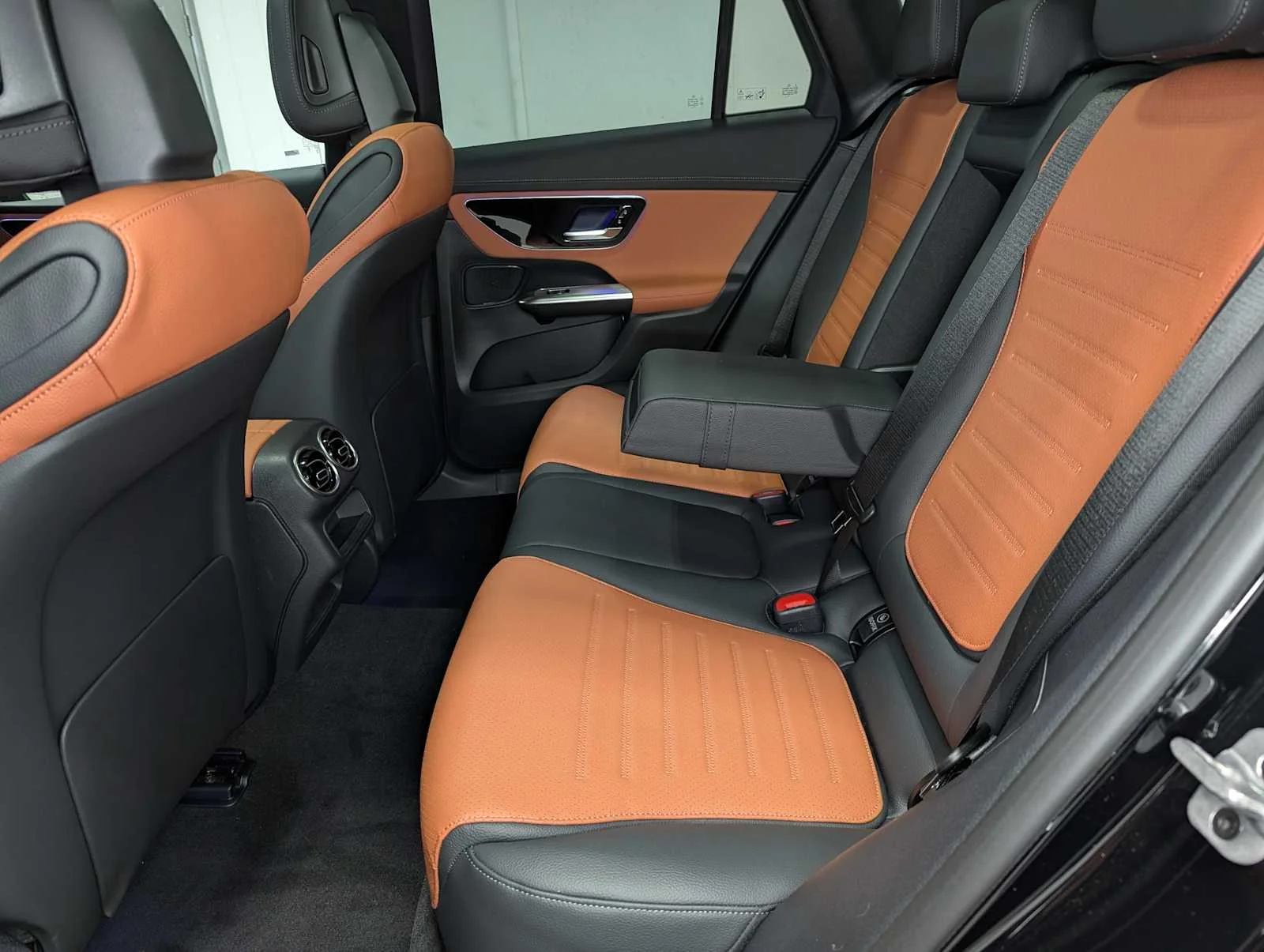 Certified Used 2026 Black Mercedes-Benz GLC 300 image 21
