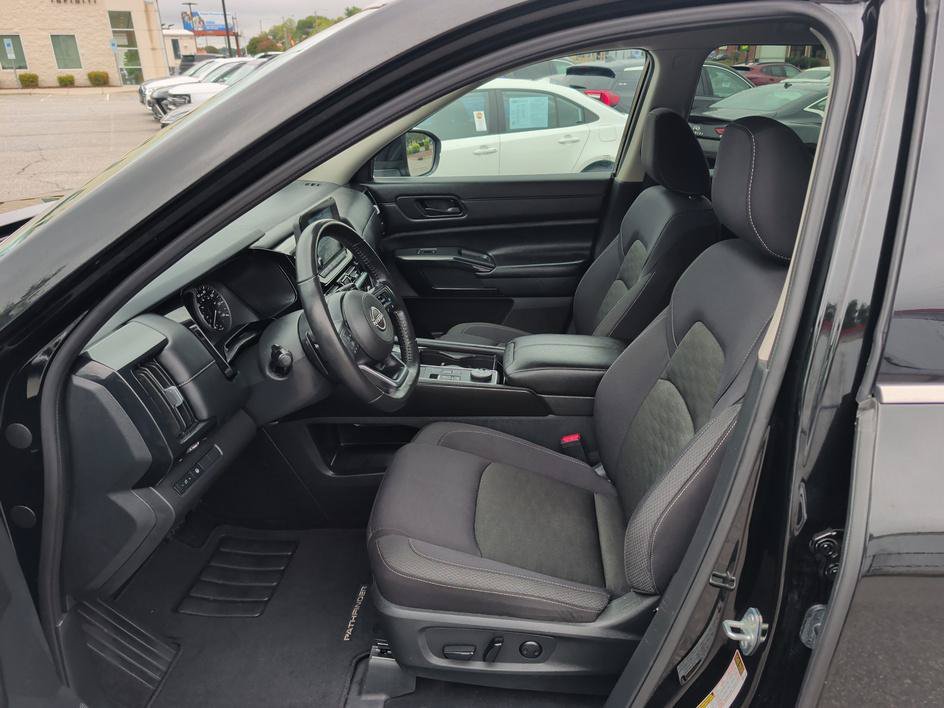 Used 2024 Super Black Nissan SV image 8