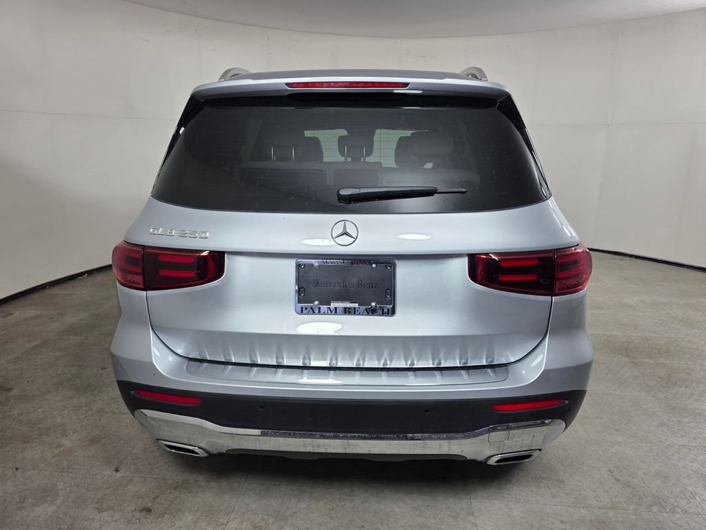 New 2026 Cirrus Silver Metallic Mercedes-Benz GLB 250 image 5