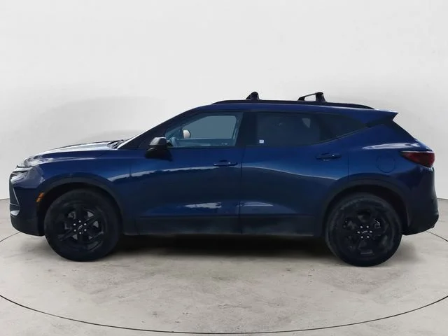 Used 2023 Blue Chevrolet LT image 2