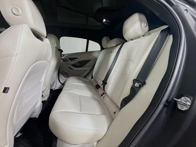 Certified Used 2024  Jaguar HSE image 23