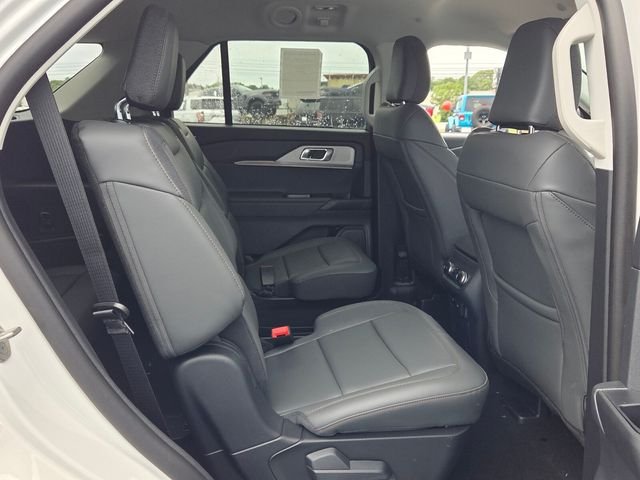 New 2026 Star White Metallic Tri-Coat Ford Active image 16