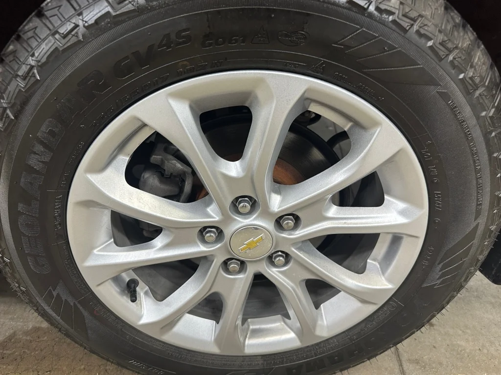 2020 Chevrolet Equinox LS - Photo 33