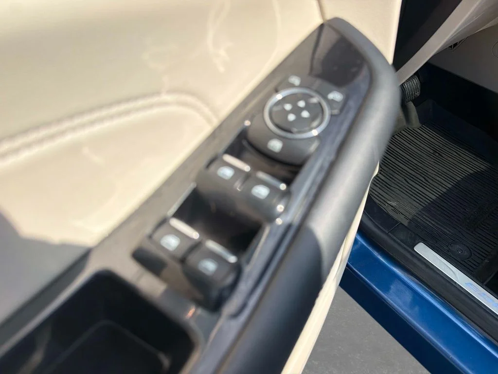 Used 2020 Blue Ford Titanium image 19