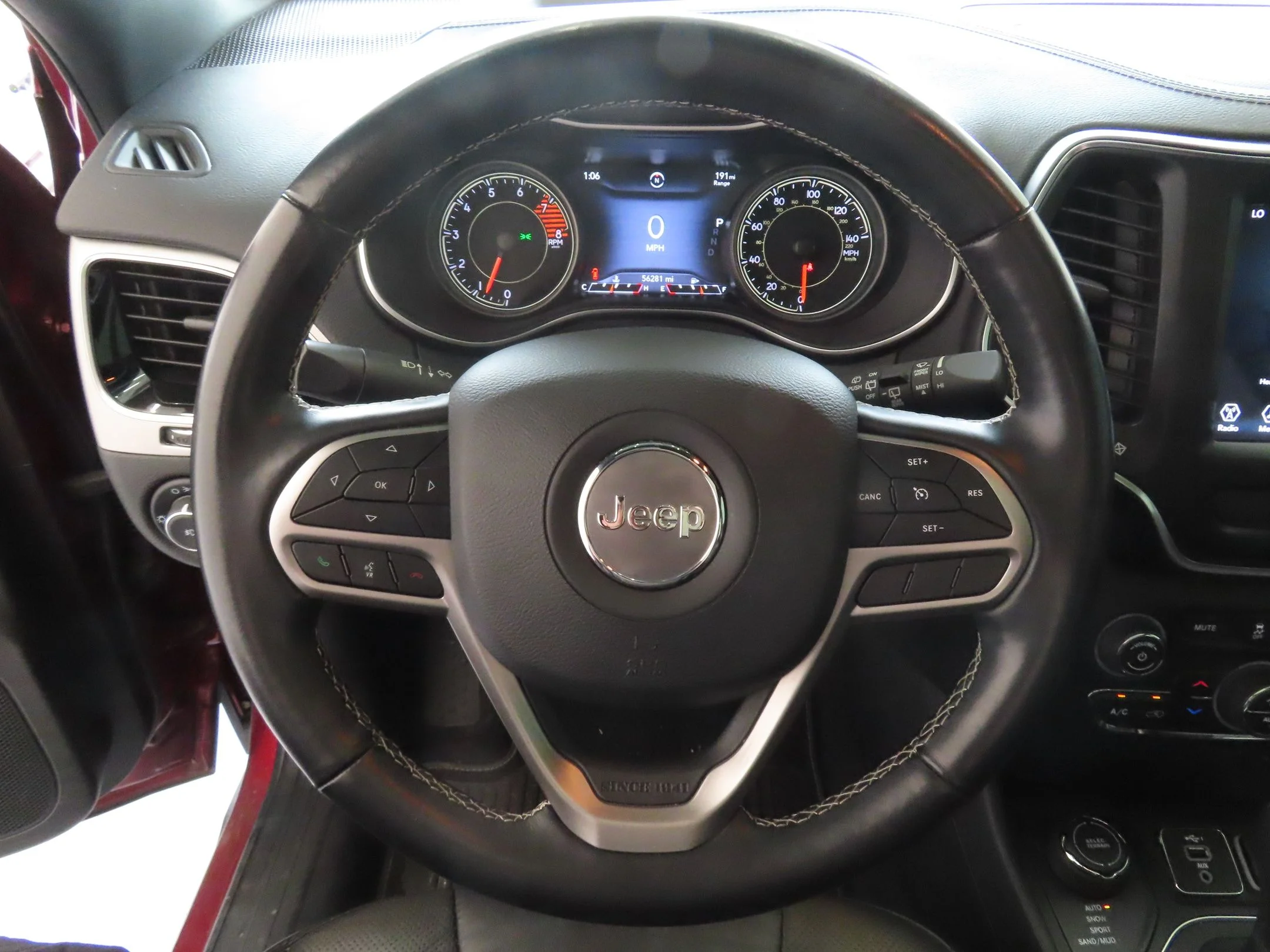Used 2021 Red Jeep Latitude Lux image 15