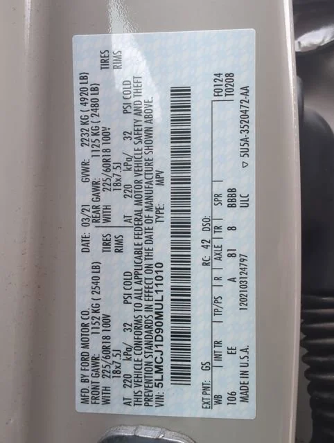 Used 2021 White Lincoln Standard image 18
