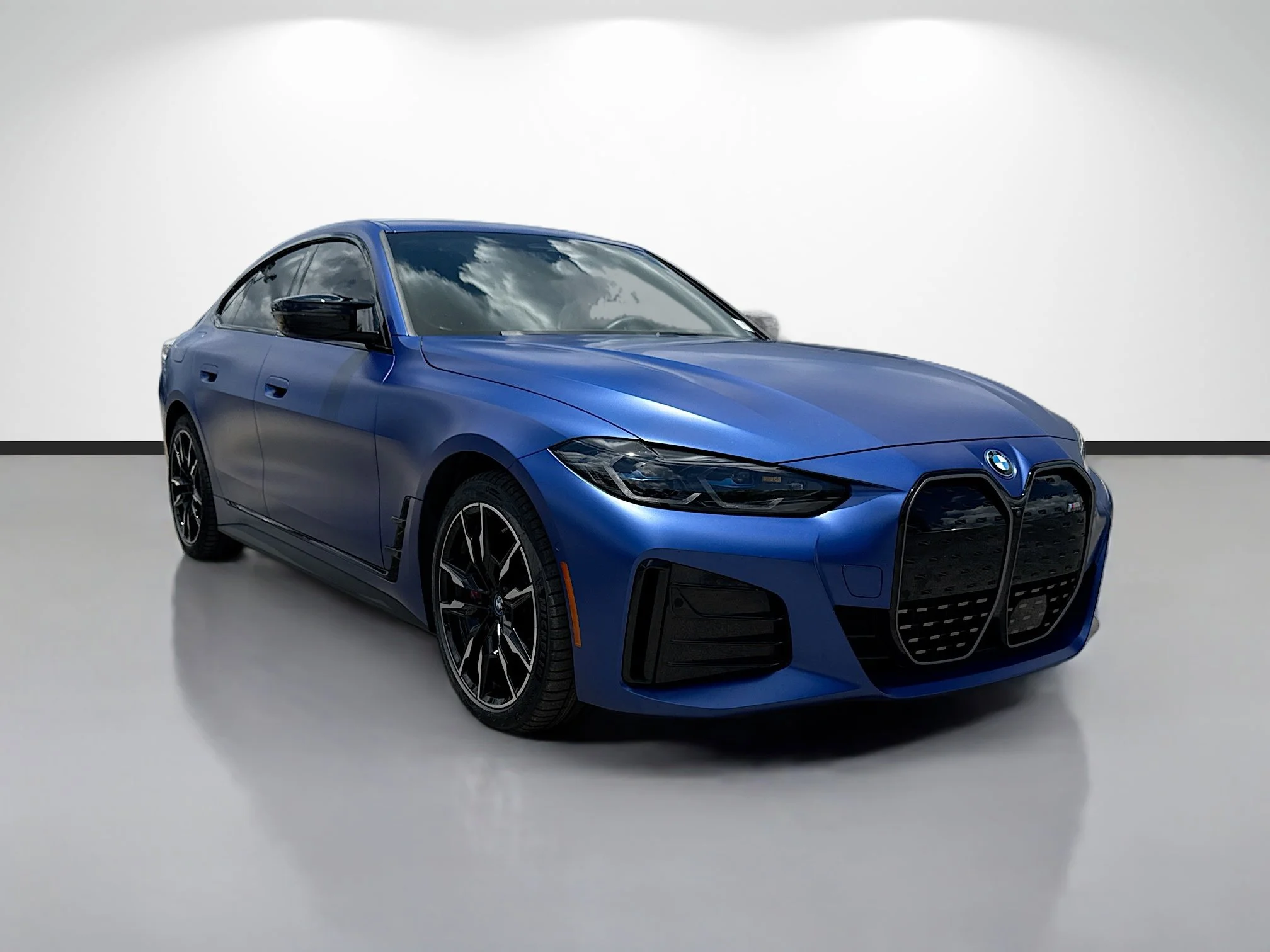 2023 BMW i4 M50's photo