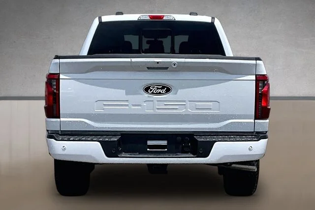 New 2026 White Ford XLT image 4