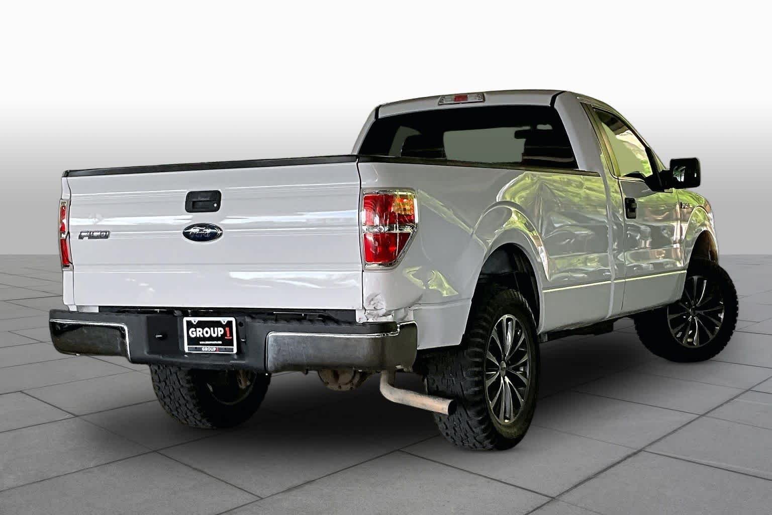 Used 2009 Oxford White Ford XL image 12