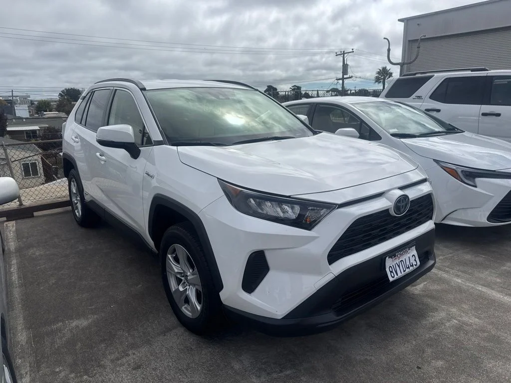 Used 2021 White Toyota LE image 6