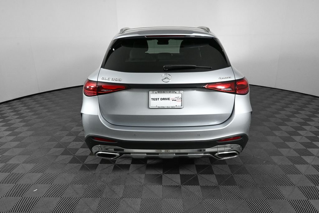 Used 2025 Silver Mercedes-Benz GLC 300 image 28