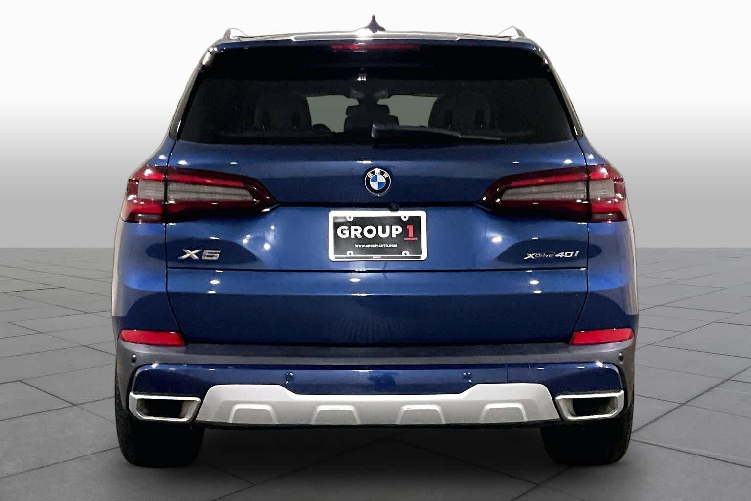Certified Used 2023 Phytonic Blue Metallic BMW xDrive40i image 4