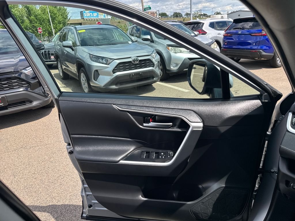 Certified Used 2025 Silver Toyota XLE image 33