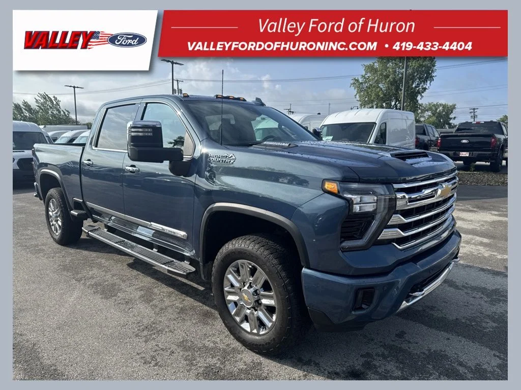 Used 2026 Blue Chevrolet High Country image 1