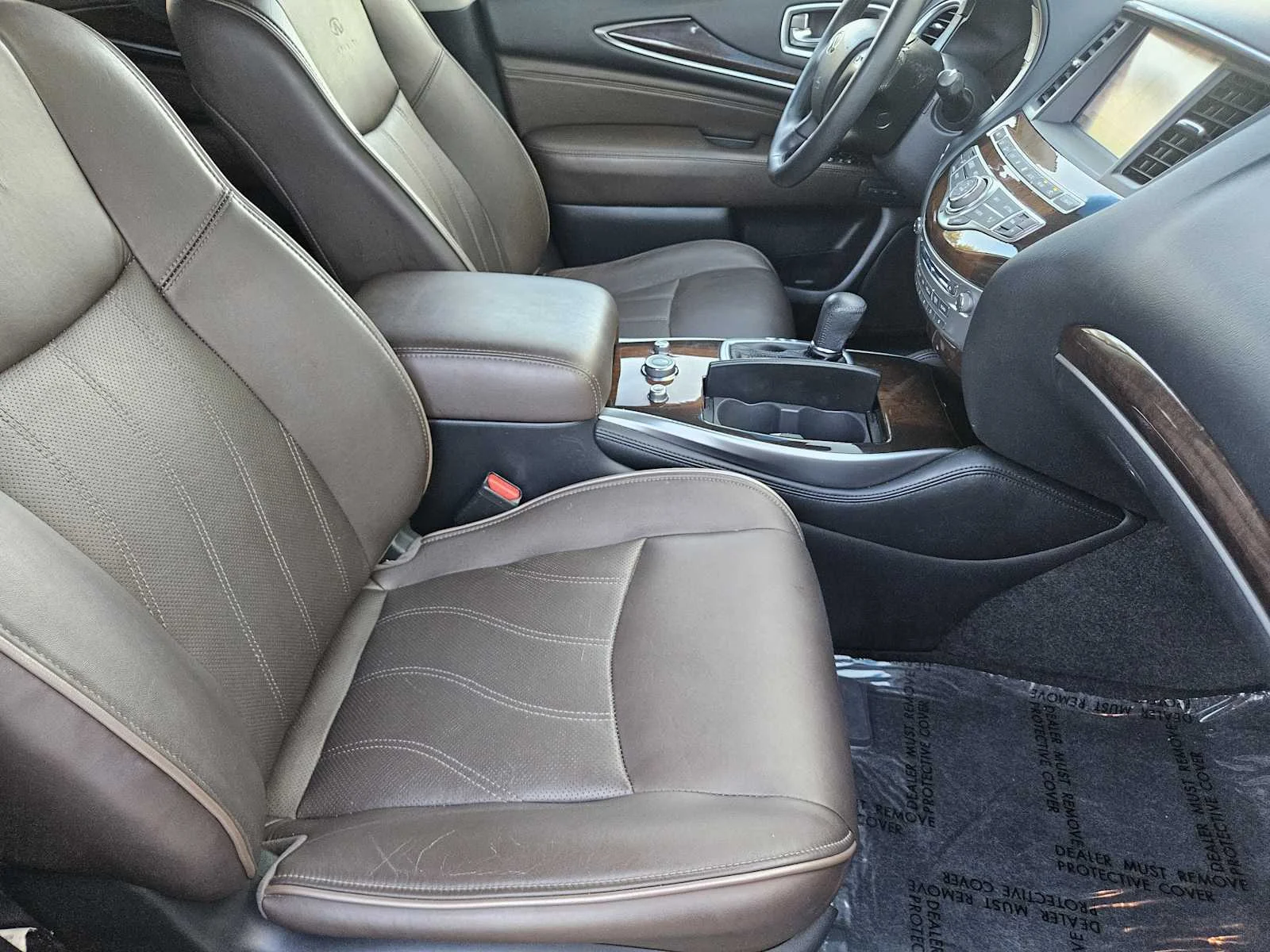 Used 2014 Moonlight White INFINITI  image 9