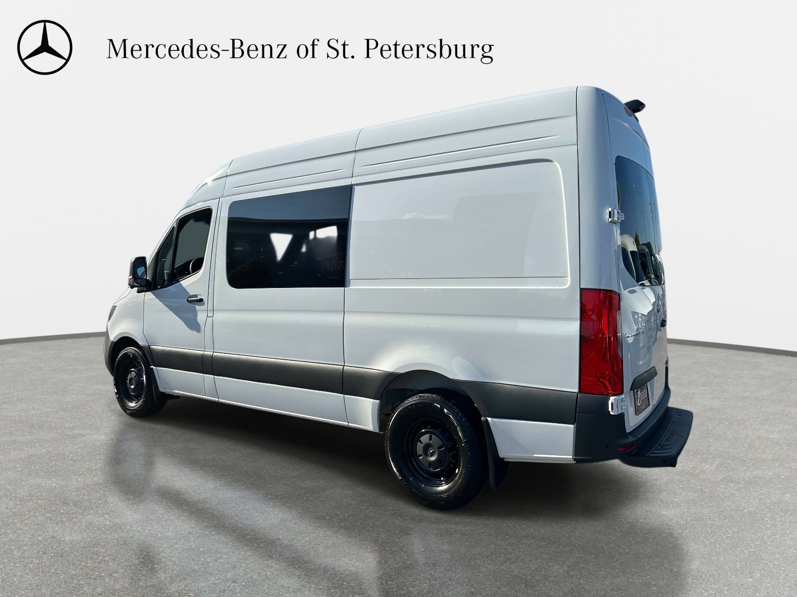 New 2026 Arctic White Sprinter Crew 144 WB image 3