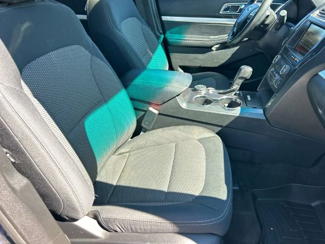 Used 2016 Blue Ford XLT image 25