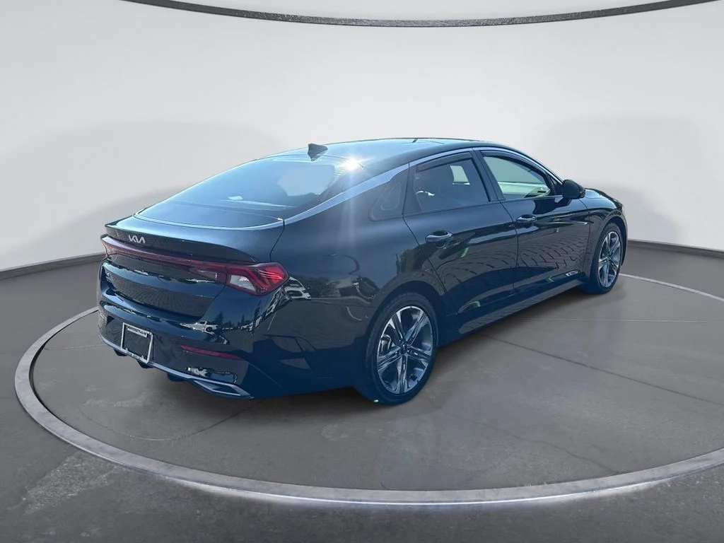 Used 2022 Black Kia EX image 7