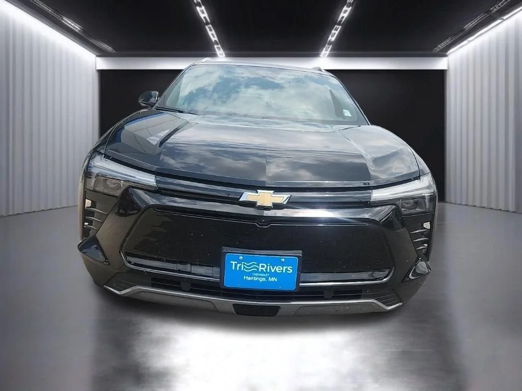 Used 2024 Black Chevrolet LT image 7