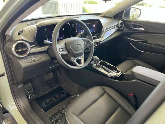 Used 2025 Cacti Green Chevrolet ACTIV image 33