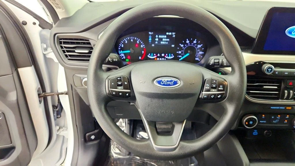 Used 2021 Oxford White Ford SE AWD image 13